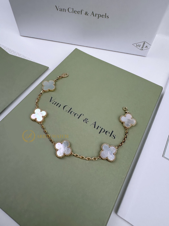 Браслет Van Cleef & Arpels Vintage Alhambra Pearl Yellow Gold 5 мотивов