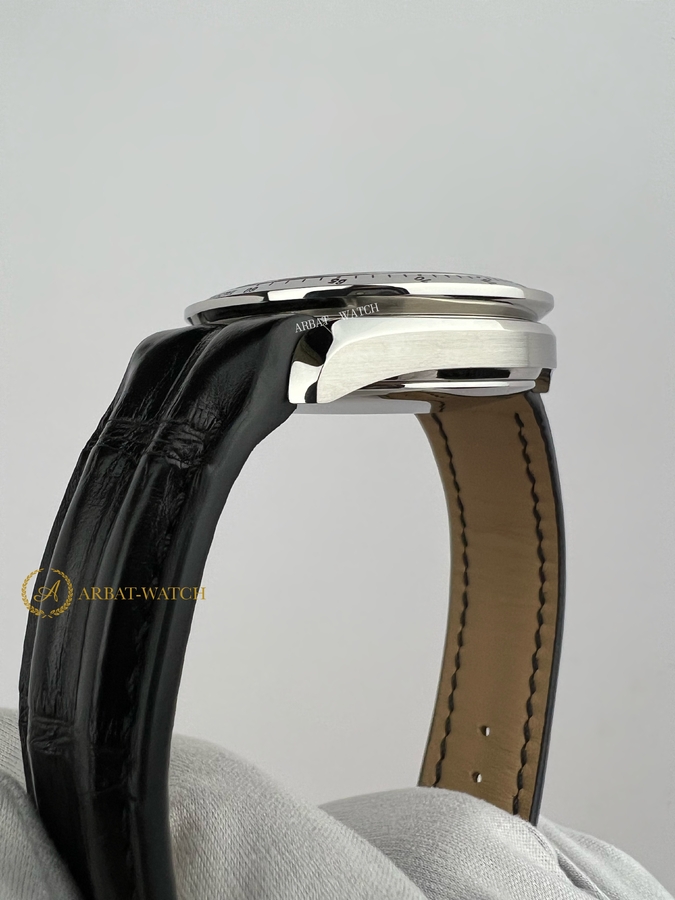 Omega Speedmaster Date Silver Dial 39 mm
