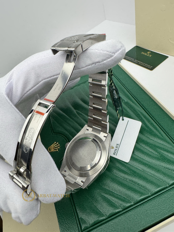 Rolex Oyster Perpetual 41 mm Oystersteel Green Dial 124300 