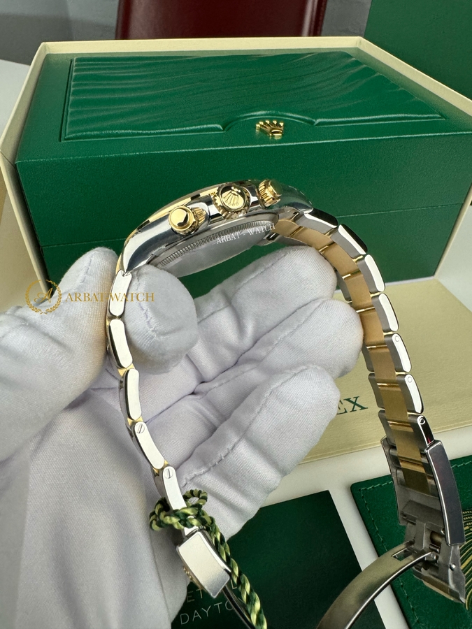 Rolex Cosmograph Daytona 40 mm Yellow Rolesor Black Dial 126503