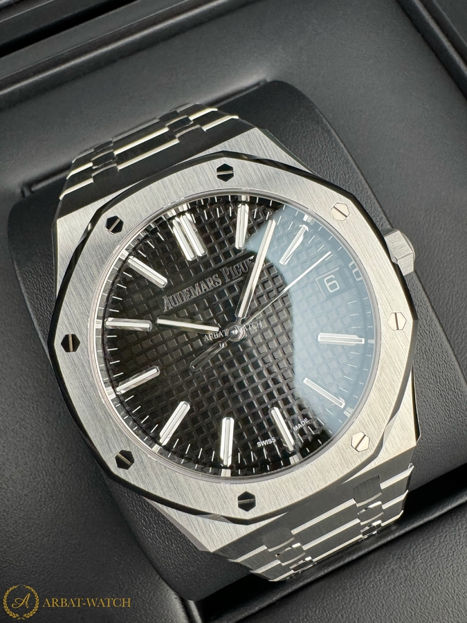 Audemars Piguet Royal Oak 41 mm Black Dial 15510ST