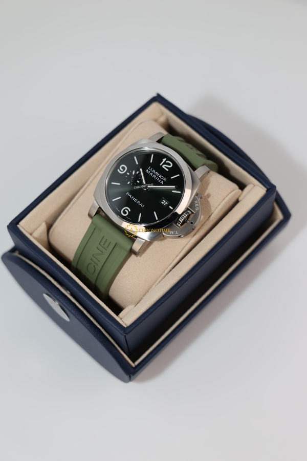 Panerai Luminor Marina Titanio Green Dial 44 mm PAM03325 - Швейцарские часы Panerai Luminor Marina Titanio Green Dial 44 mm PAM03325