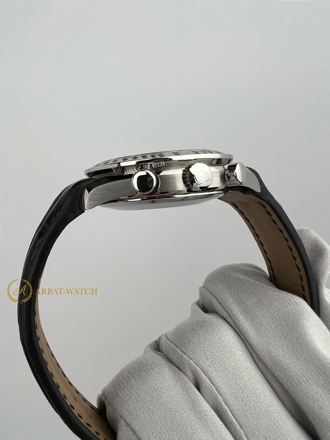 Omega Speedmaster Date Silver Dial 39 mm