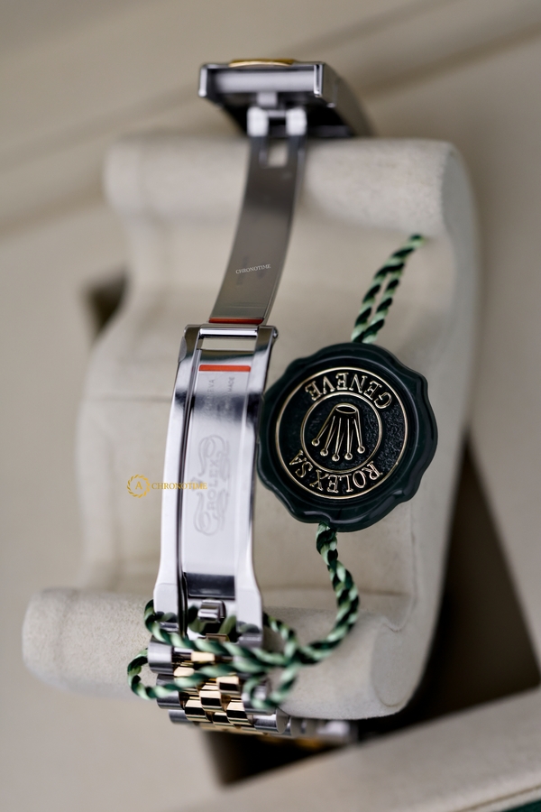 Rolex Datejust 36 mm Yellow Rolesor Champagne Palm Motif Dial 126233 Jubilee - Швейцарские часы Rolex Datejust 36 mm Yellow Rolesor Champagne Palm Motif Dial 126233 Jubilee
