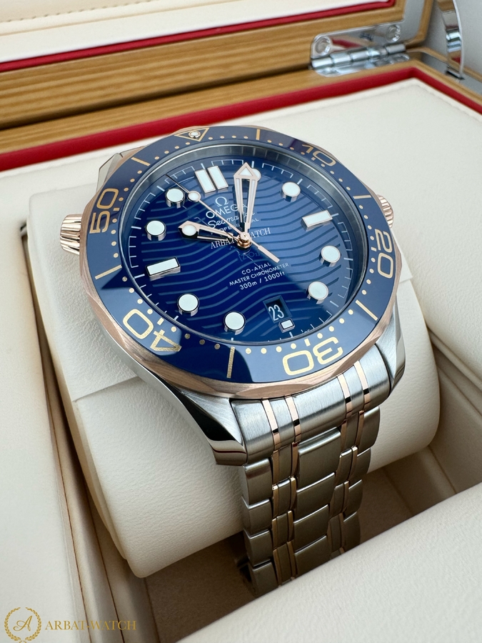 Omega Seamaster Diver 42 mm Blue Dial Bicolor