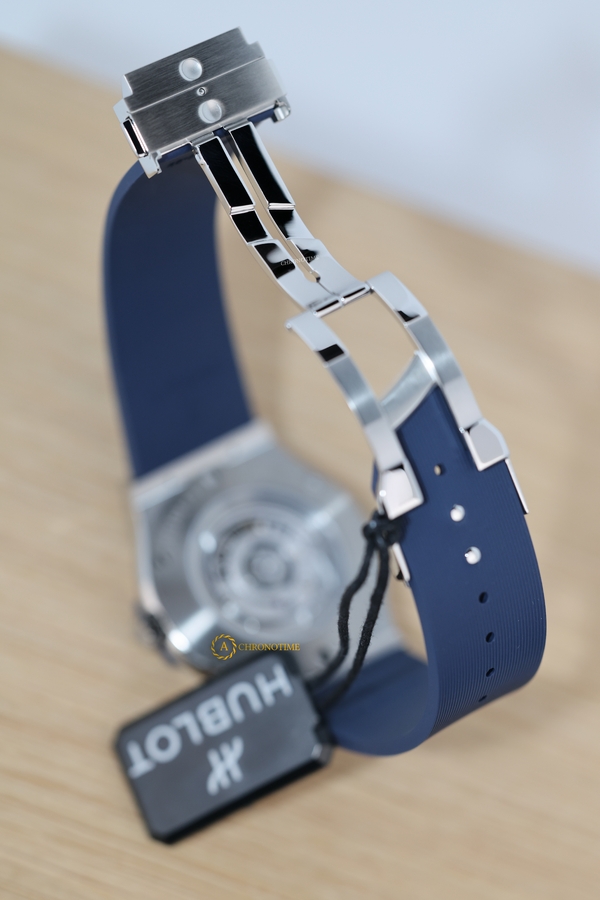 Hublot Classic Fusion Titanium Blue Dial 45 mm 511.NX.7170.RX