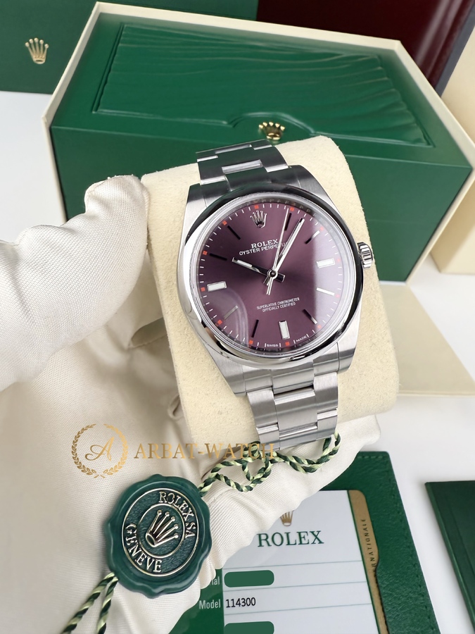 Rolex Oyster Perpetual 39 mm 114300 Red Grape