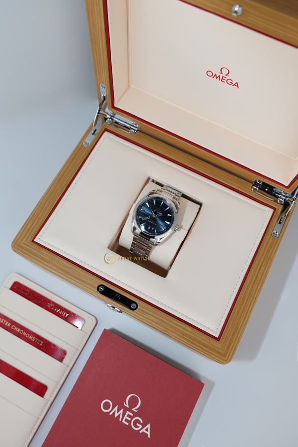 Omega • Seamaster Aqua Terra Blue Dial 41 mm
