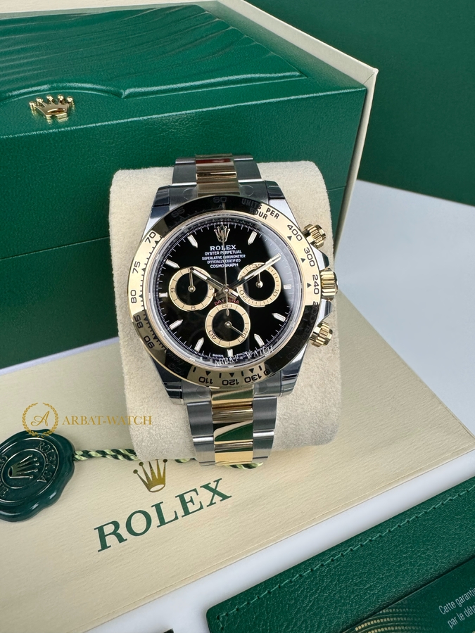 Rolex Cosmograph Daytona 40 mm Yellow Rolesor Black Dial 126503