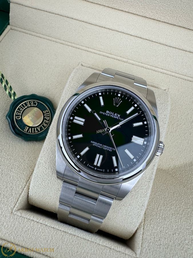 Rolex Oyster Perpetual 41 mm 124300 Black DIal