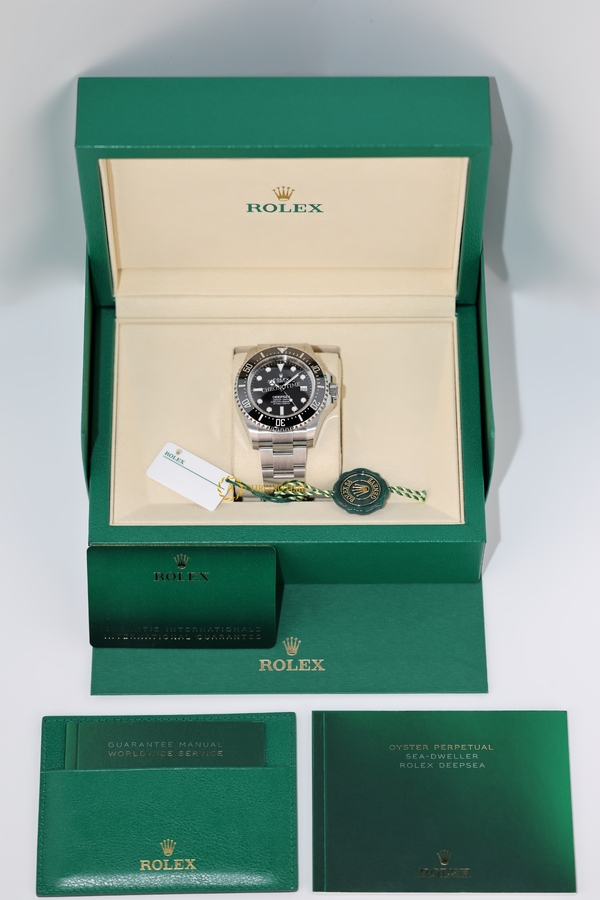 Rolex Deepsea 44 mm Oystersteel Black Dial 136660