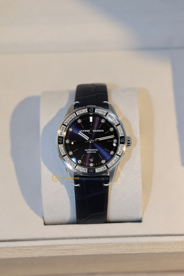 Ulysse Nardin Lady Diver Blue Diamonds Dial 39 mm 8163-182