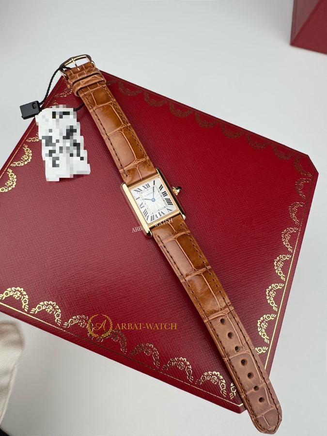 Cartier Tank Louis Cartier Rose Gold Size S 29,5 x 22 mm WGTA0010