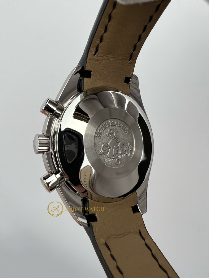 Omega Speedmaster Date Silver Dial 39 mm