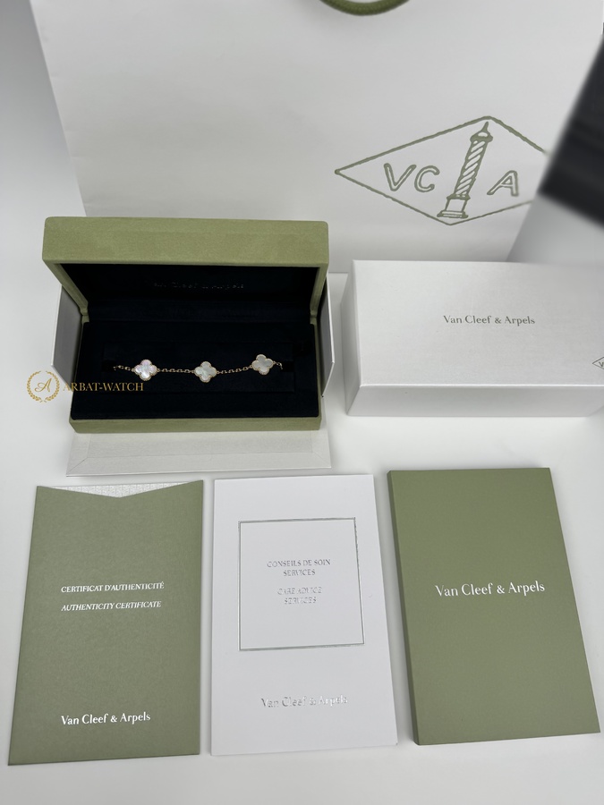 Браслет Van Cleef & Arpels Vintage Alhambra Pearl Yellow Gold 5 мотивов