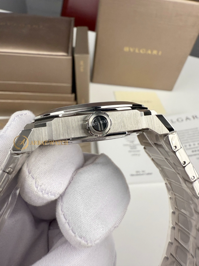 Bvlgari Octo Black Dial 40 mm - Швейцарские часы Bvlgari Octo Black Dial 40 mm