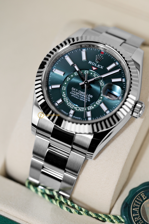 Rolex Sky-Dweller 42 mm White Rolesor Mint Green Dial 336934 - Швейцарские часы Rolex Sky-Dweller 42 mm White Rolesor Mint Green Dial 336934