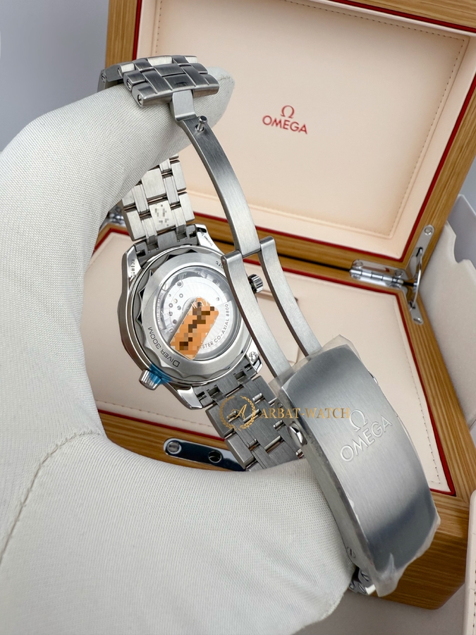 Omega •  Seamaster Diver 300M Chrome Dial 42 mm 