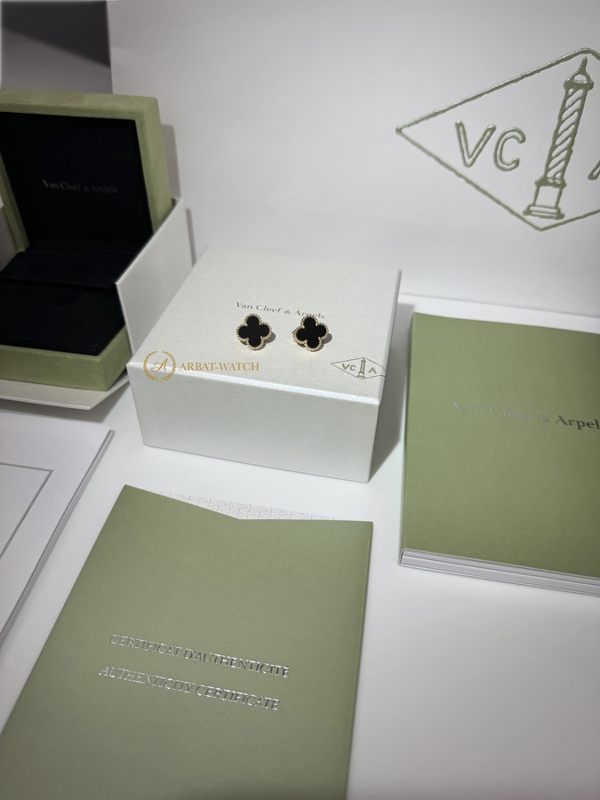 Серьги Van Cleef & Arpels Vintage Alhambra Onyx Yellow Gold
