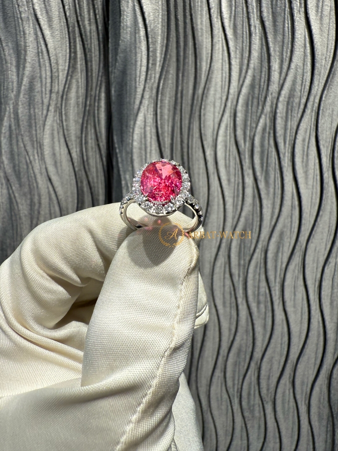Кольцо «Natural Spinel Mahenge Vivid Pink Diamonds» 5,07 ct. 18k White Gold