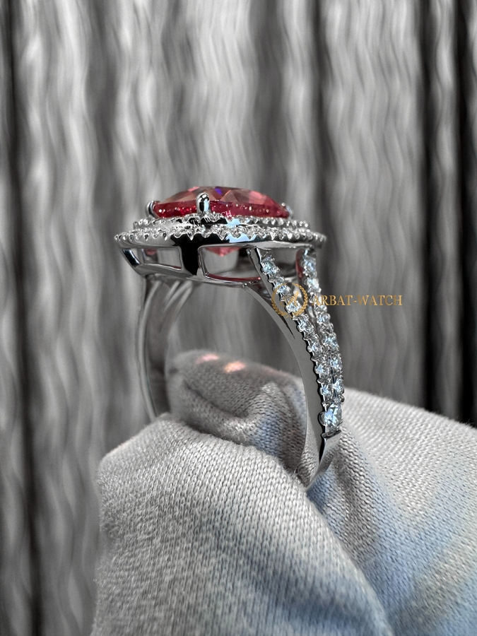 Кольцо «Natural Neon Spinel Mahenge Vivid Pink Diamonds» 3,51 ct. 18k White Gold - Швейцарские часы Кольцо «Natural Neon Spinel Mahenge Vivid Pink Diamonds» 3,51 ct. 18k White Gold