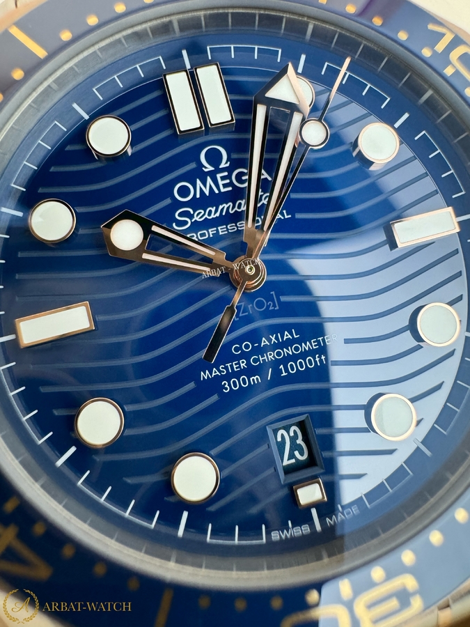 Omega Seamaster Diver 42 mm Blue Dial Bicolor