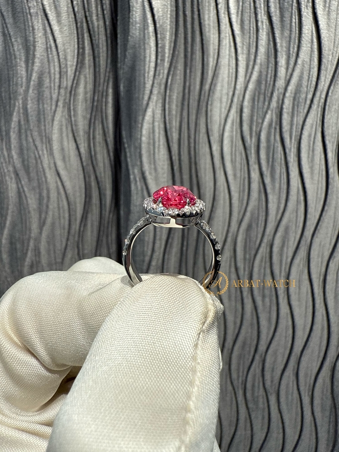 Кольцо «Natural Spinel Mahenge Vivid Pink Diamonds» 5,07 ct. 18k White Gold