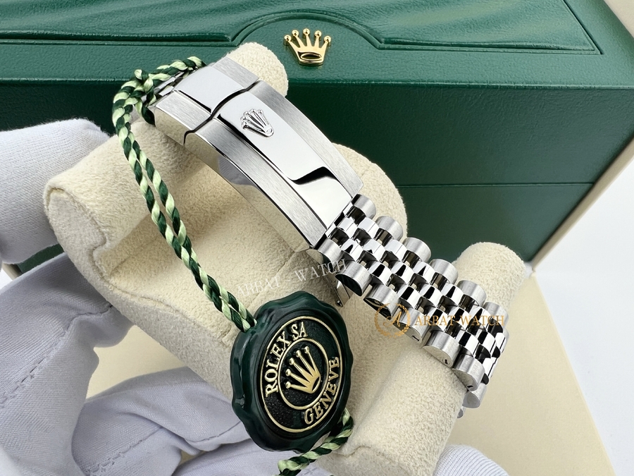 Rolex Datejust 36 mm Aubergine Dial Diamonds 126234 Jubilee