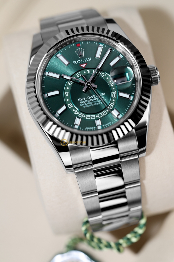 Rolex Sky-Dweller 42 mm White Rolesor Mint Green Dial 336934 - Швейцарские часы Rolex Sky-Dweller 42 mm White Rolesor Mint Green Dial 336934