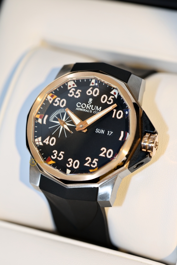 Corum Admirals Cup Competition Black Dial Titanium/Rose Gold 48 mm 947.931.05 - Швейцарские часы Corum Admirals Cup Competition Black Dial Titanium/Rose Gold 48 mm 947.931.05