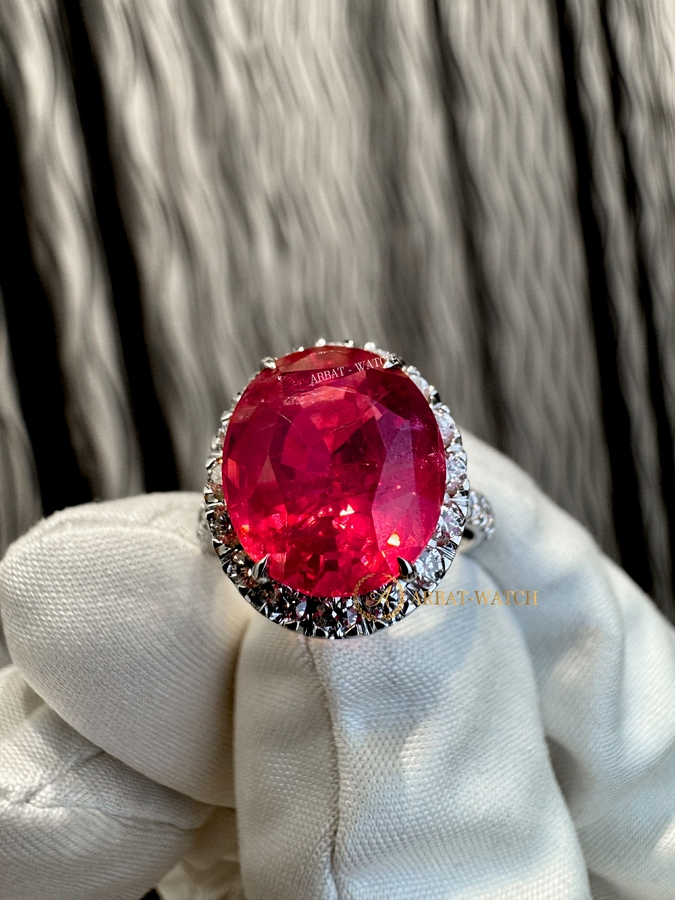 Кольцо «Natural Spinel Mahenge Vivid Pink Diamonds» 7,80 ct. 18k White Gold