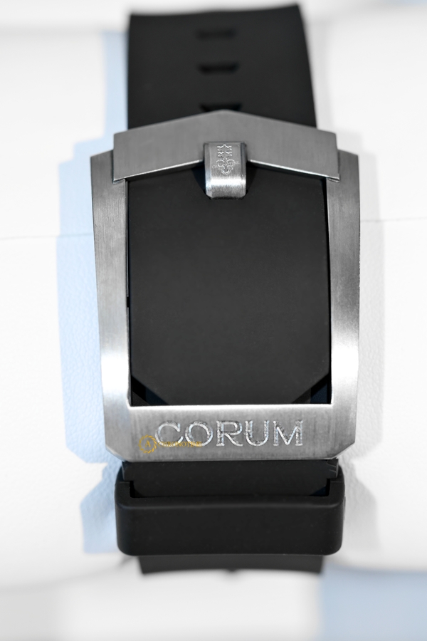 Corum Admirals Cup Competition Black Dial Titanium/Rose Gold 48 mm 947.931.05 - Швейцарские часы Corum Admirals Cup Competition Black Dial Titanium/Rose Gold 48 mm 947.931.05