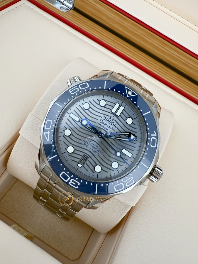 Omega •  Seamaster Diver 300M Chrome Dial 42 mm 