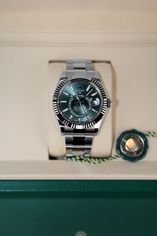 Rolex Sky-Dweller 42 mm White Rolesor Mint Green Dial 336934 - Швейцарские часы Rolex Sky-Dweller 42 mm White Rolesor Mint Green Dial 336934