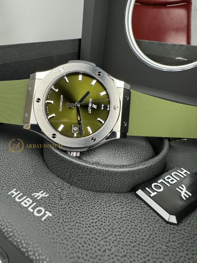 Hublot Classic Fusion Titanium Green 45 mm 511.NX.8970.RX