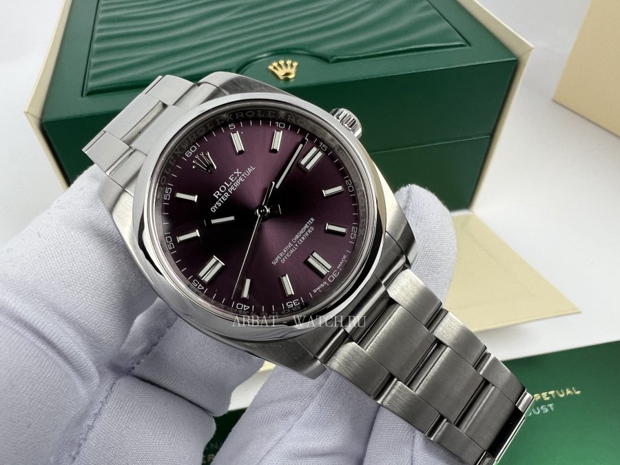 Rolex Oyster Perpetual 36 mm 116000 Red Grape Dial
