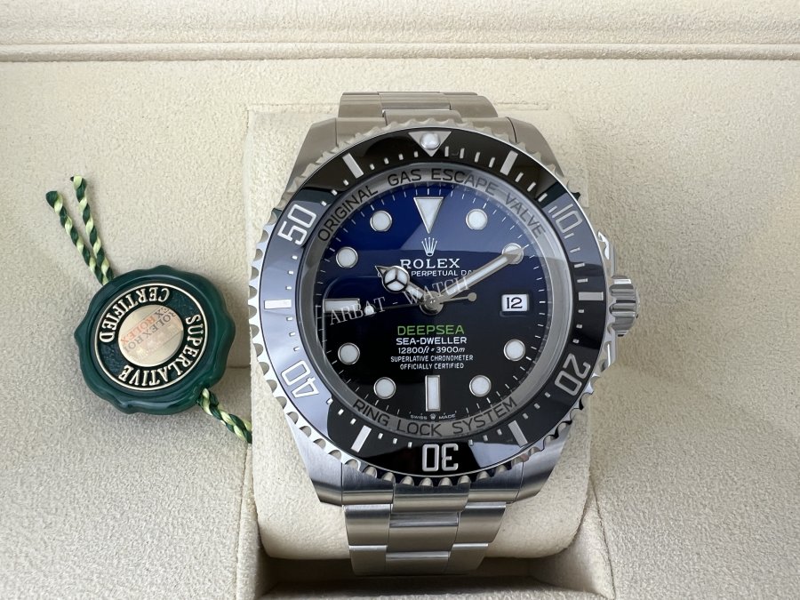 Rolex Sea-Dweller Deepsea D-Blue 44 mm 126660