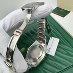 Rolex Oyster Perpetual 41 mm Oystersteel Green Dial 124300 