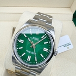 Rolex Oyster Perpetual 41 mm Oystersteel Green Dial 124300 