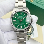 Rolex Oyster Perpetual 41 mm Oystersteel Green Dial 124300 