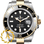 Rolex Submariner Date 41 mm Yellow Rolesor Black Dial