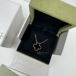 Подвеска Van Cleef & Arpels Vintage Alhambra Onyx Yellow Gold