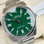 Rolex Oyster Perpetual 41 mm Oystersteel Green Dial 124300 