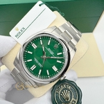 Rolex Oyster Perpetual 41 mm Oystersteel Green Dial 124300 